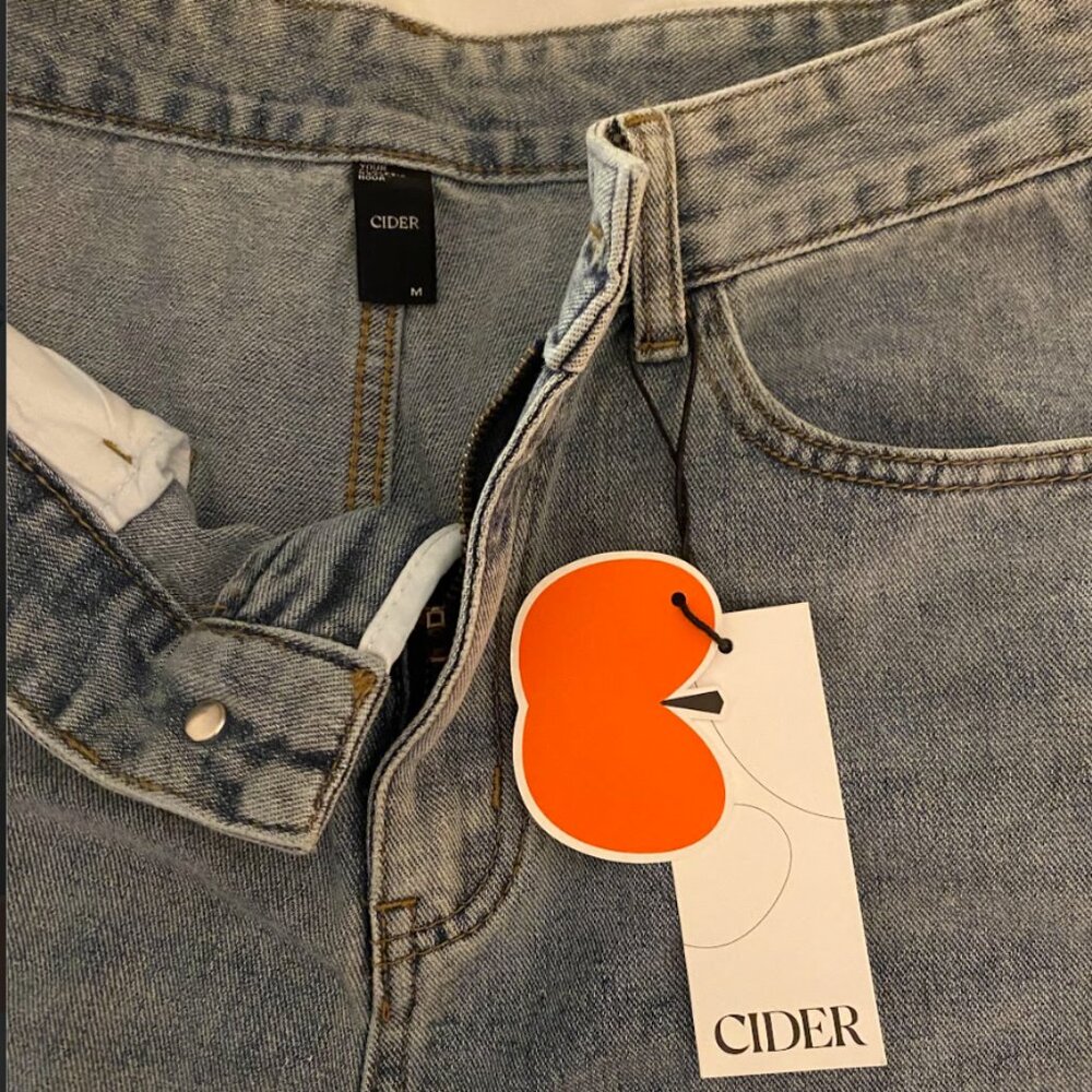 Cider Jeans with detailing - Picture 2 of 3